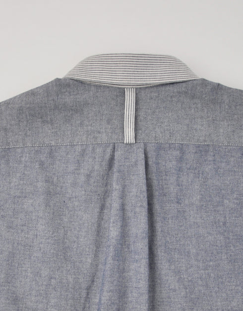 インディゴオックスのカーブラインシャツ