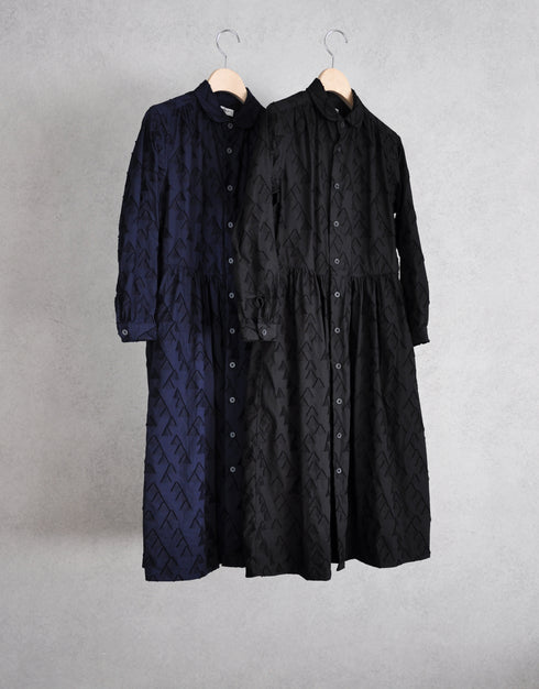 三角カットジャカードのシャツドレス