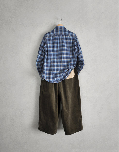 ストレッチコーデュロイのバルーンパンツ