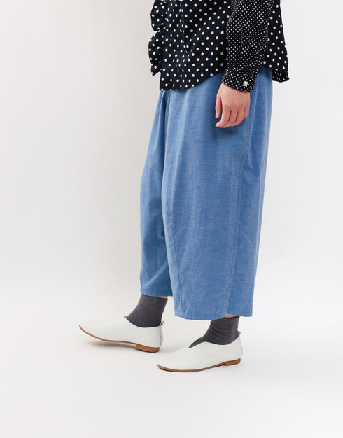 シャツコールのバルーンパンツ