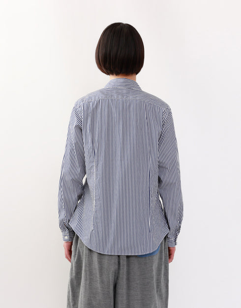 コットンブロードのネックギャザーシャツ