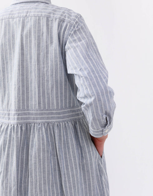 オックスストライプのギャザーシャツドレス