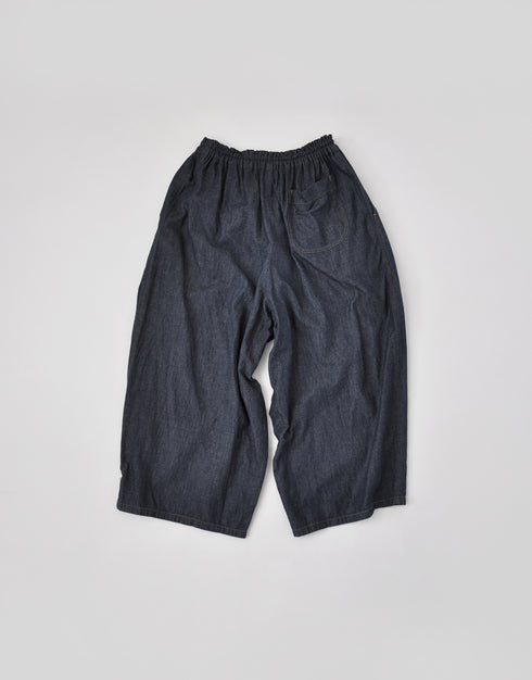 インディゴライトデニムのバルーンパンツ