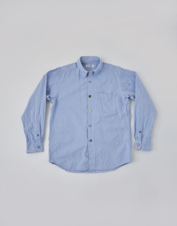 オックスフォードのくるみボタンシャツ