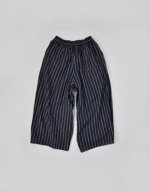 ライトデニムストライプのバルーンパンツ