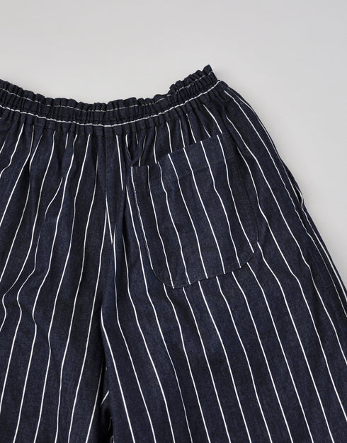 ライトデニムストライプのバルーンパンツ