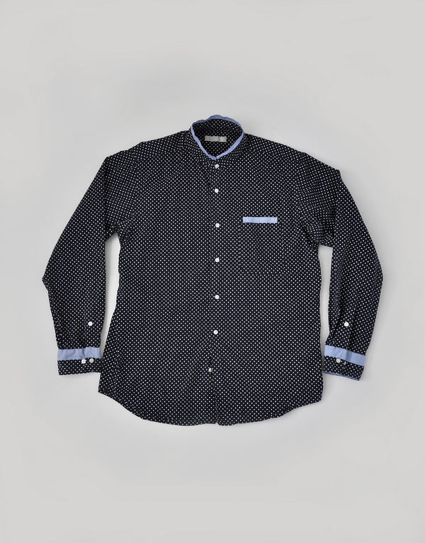 水玉プリントのライン切替シャツ