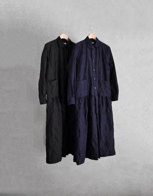 タックドビーの4ギャザーシャツドレス