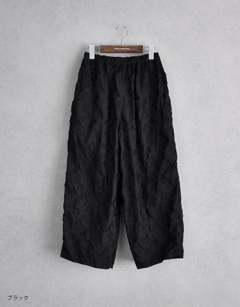 三角カットジャカードのバルーンパンツ