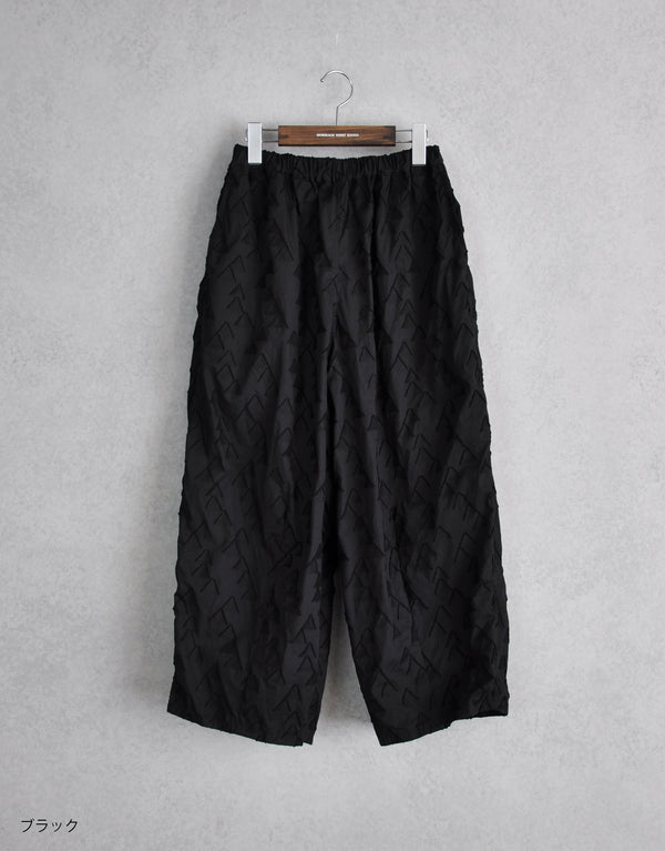 三角カットジャカードのバルーンパンツ