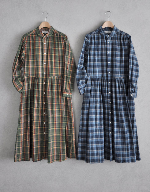 チェックのギャザーシャツドレス