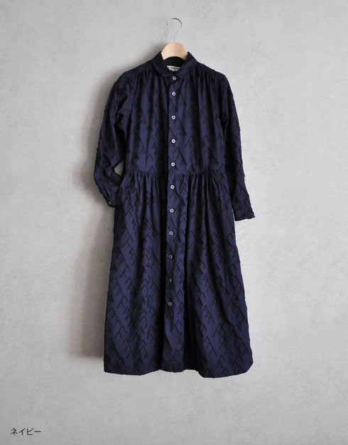 三角カットジャカードのシャツドレス