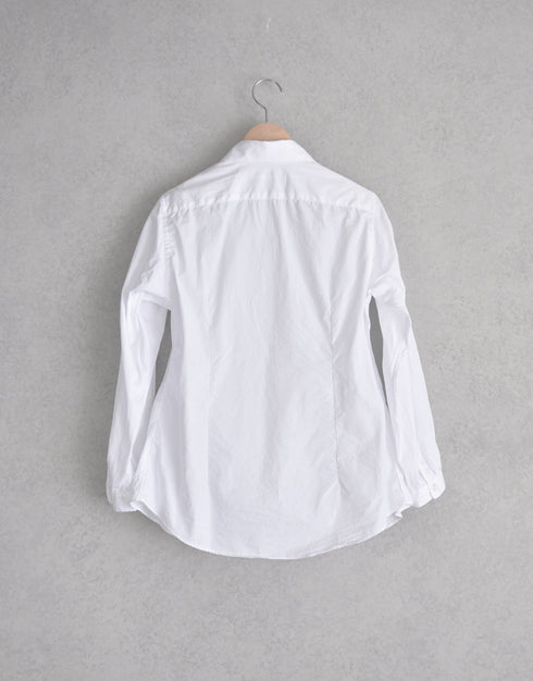 コットンブロードの6ギャザーシャツ