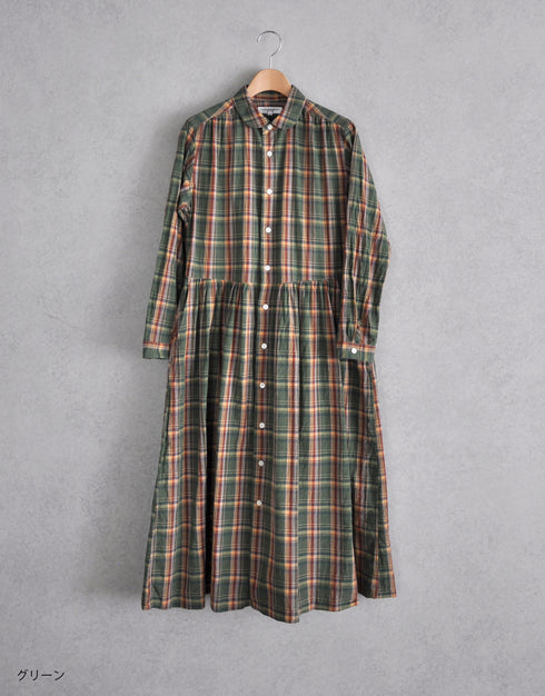 チェックのギャザーシャツドレス