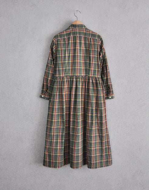 チェックのギャザーシャツドレス