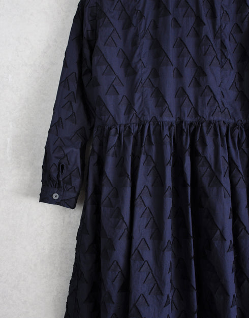 三角カットジャカードのシャツドレス