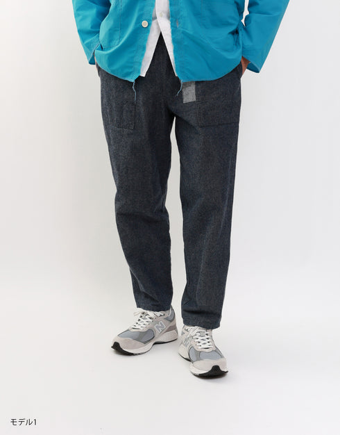 デニムのバックラインパンツ