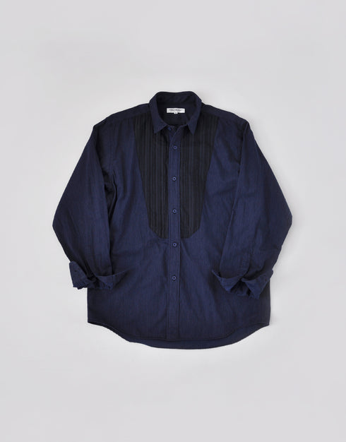 シャンブレーのピンタックイカ胸シャツ