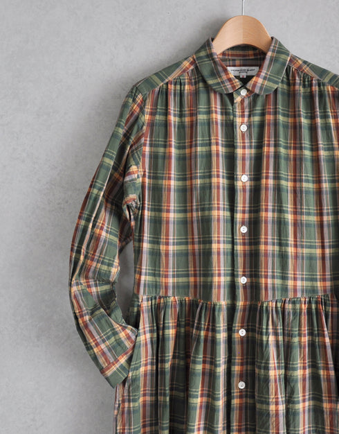 チェックのギャザーシャツドレス