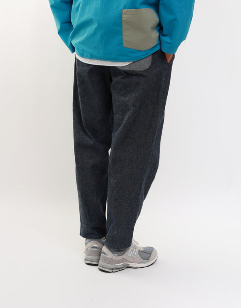 デニムのバックラインパンツ