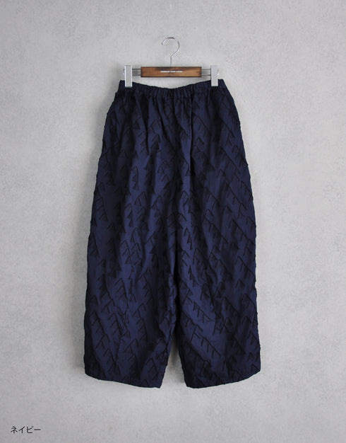 三角カットジャカードのバルーンパンツ