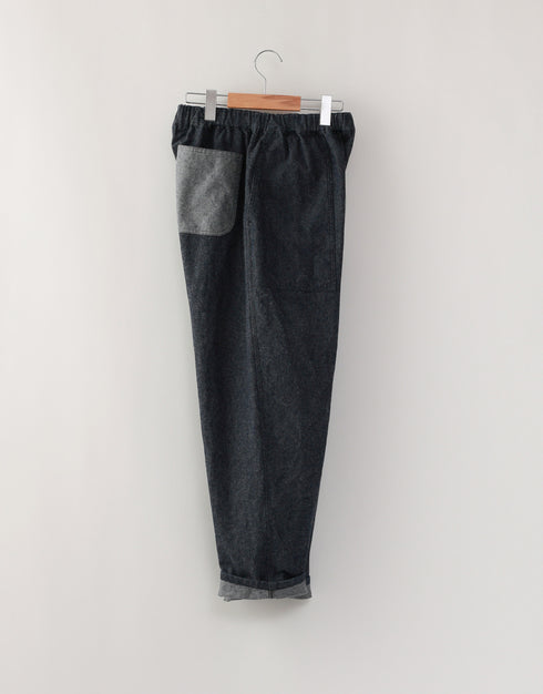 デニムのバックラインパンツ