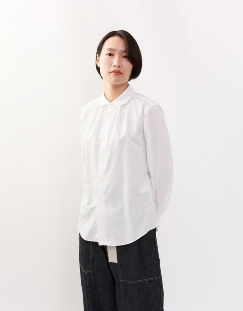 コットンブロードのネックギャザーシャツ