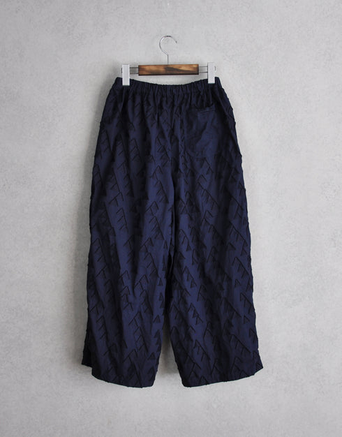 三角カットジャカードのバルーンパンツ