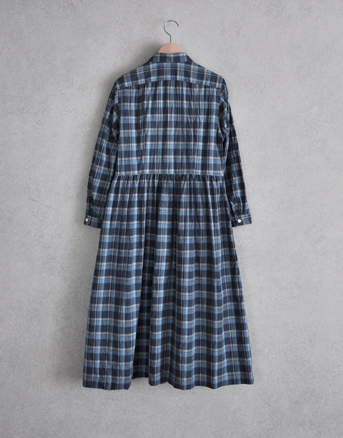 チェックのギャザーシャツドレス