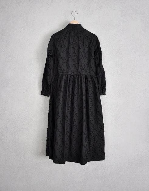 三角カットジャカードのシャツドレス