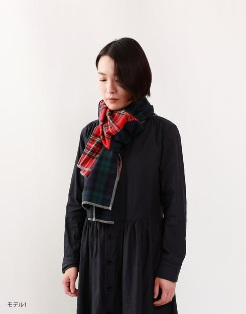 ウールチェックの巻きもの
