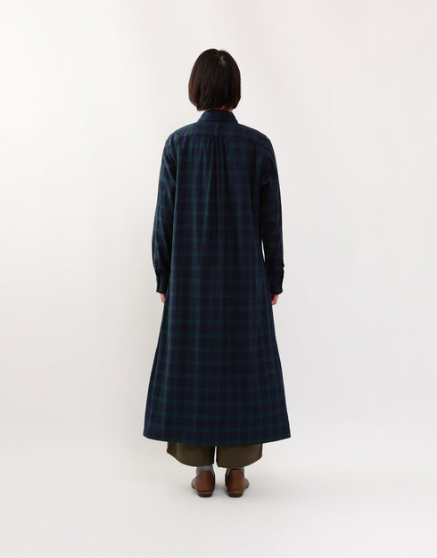 4ギャザーシャツドレス