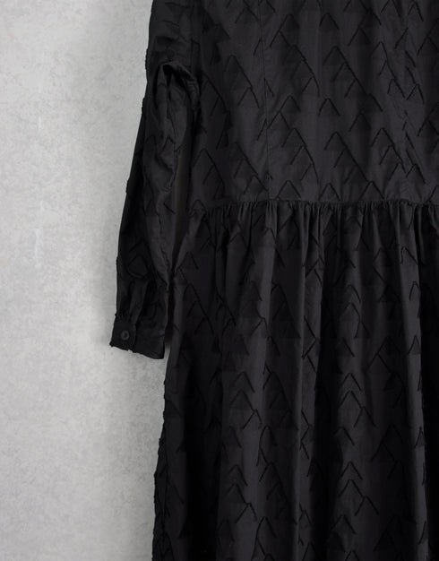 三角カットジャカードのシャツドレス