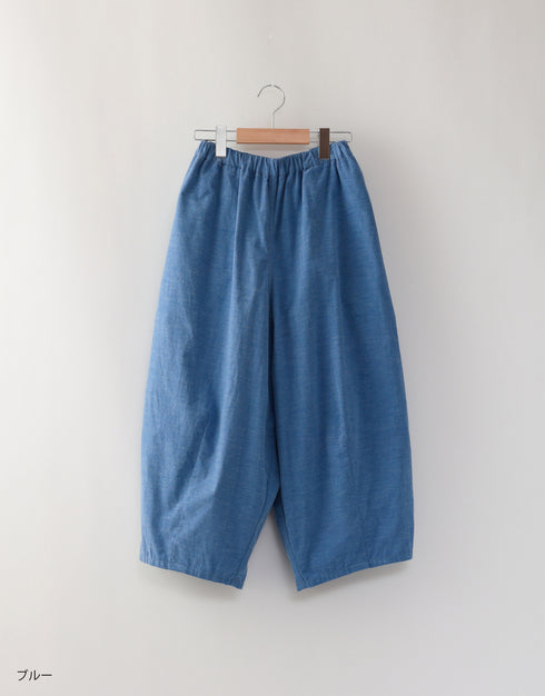 シャツコールのバルーンパンツ