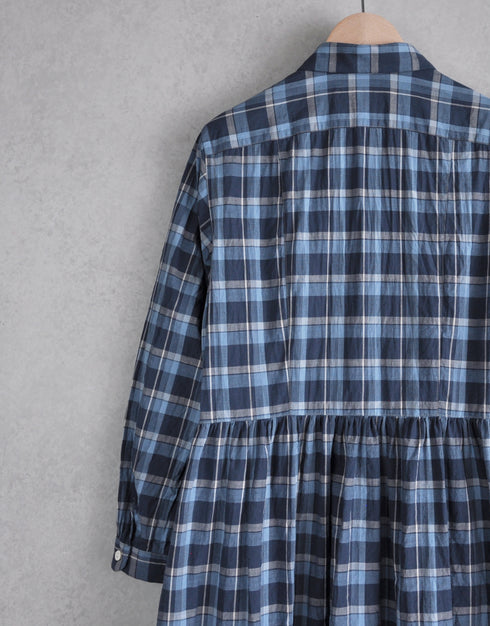 チェックのギャザーシャツドレス