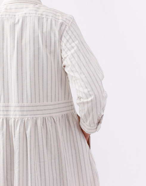 オックスストライプのギャザーシャツドレス