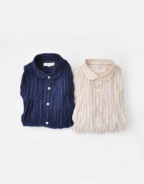 シャーリングストライプの6ギャザーシャツ