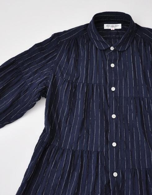 シャーリングストライプの6ギャザーシャツ