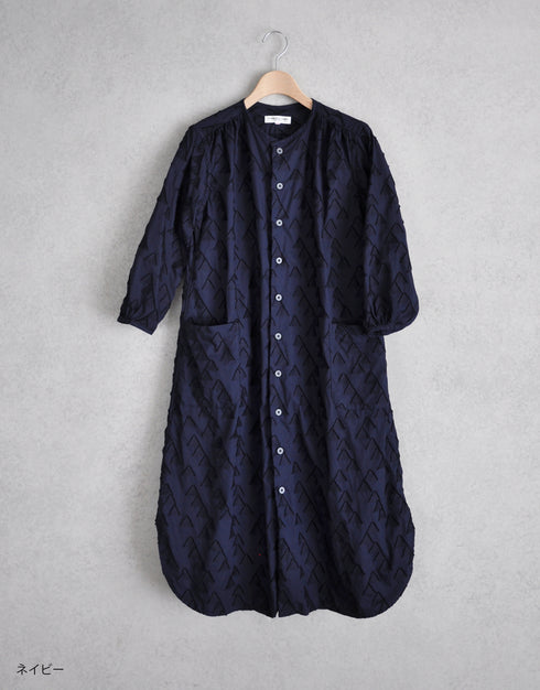 三角カットジャカードのトリミングドレス