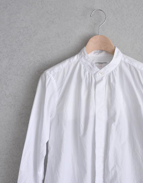 Stand-up collar gathered shirt