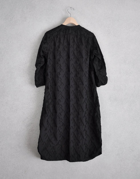 三角カットジャカードのトリミングドレス