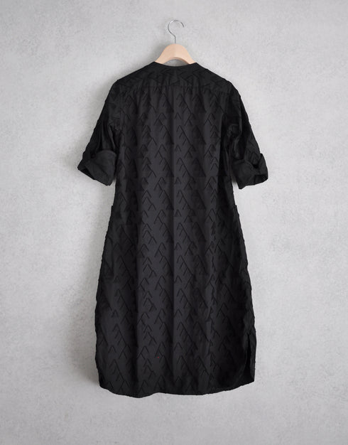 三角カットジャカードのトリミングドレス