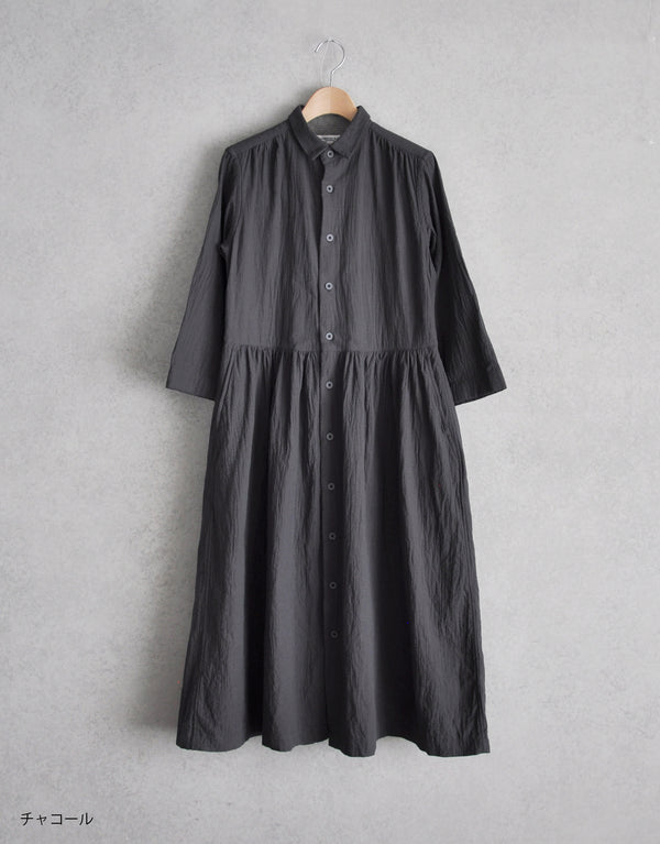 ダブルクロスのギャザーシャツドレス