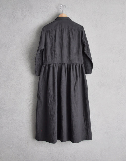 ダブルクロスのギャザーシャツドレス