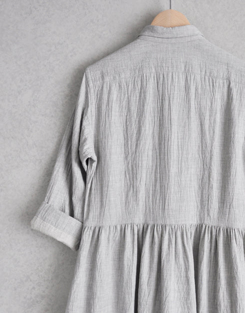 ダブルクロスのギャザーシャツドレス