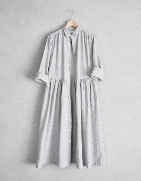 ダブルクロスのギャザーシャツドレス