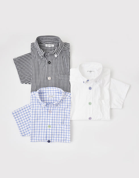 くるみボタンの半袖シャツ