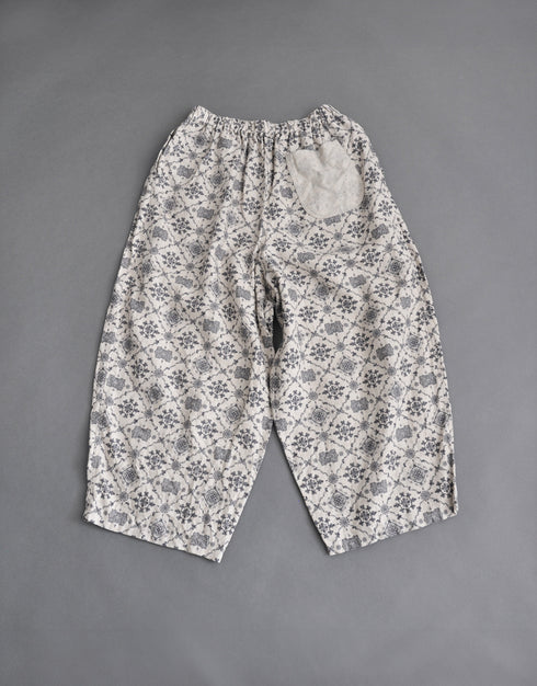 リネンのバルーンパンツ