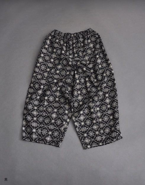 リネンのバルーンパンツ