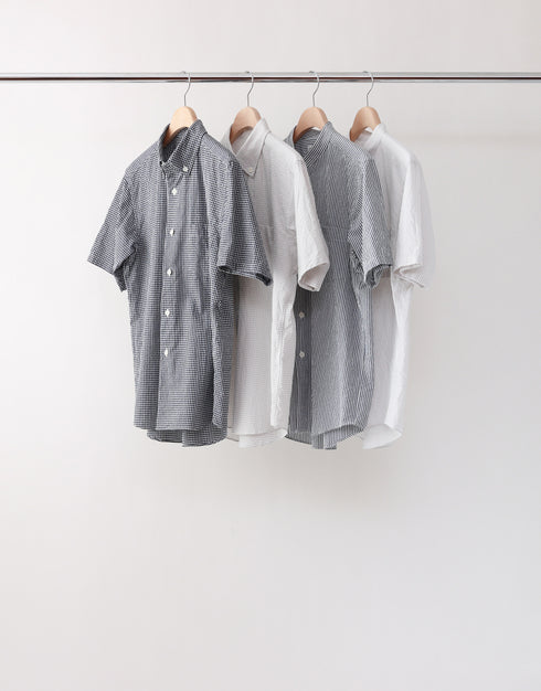 シアサッカーの半袖ボタンダウンシャツ